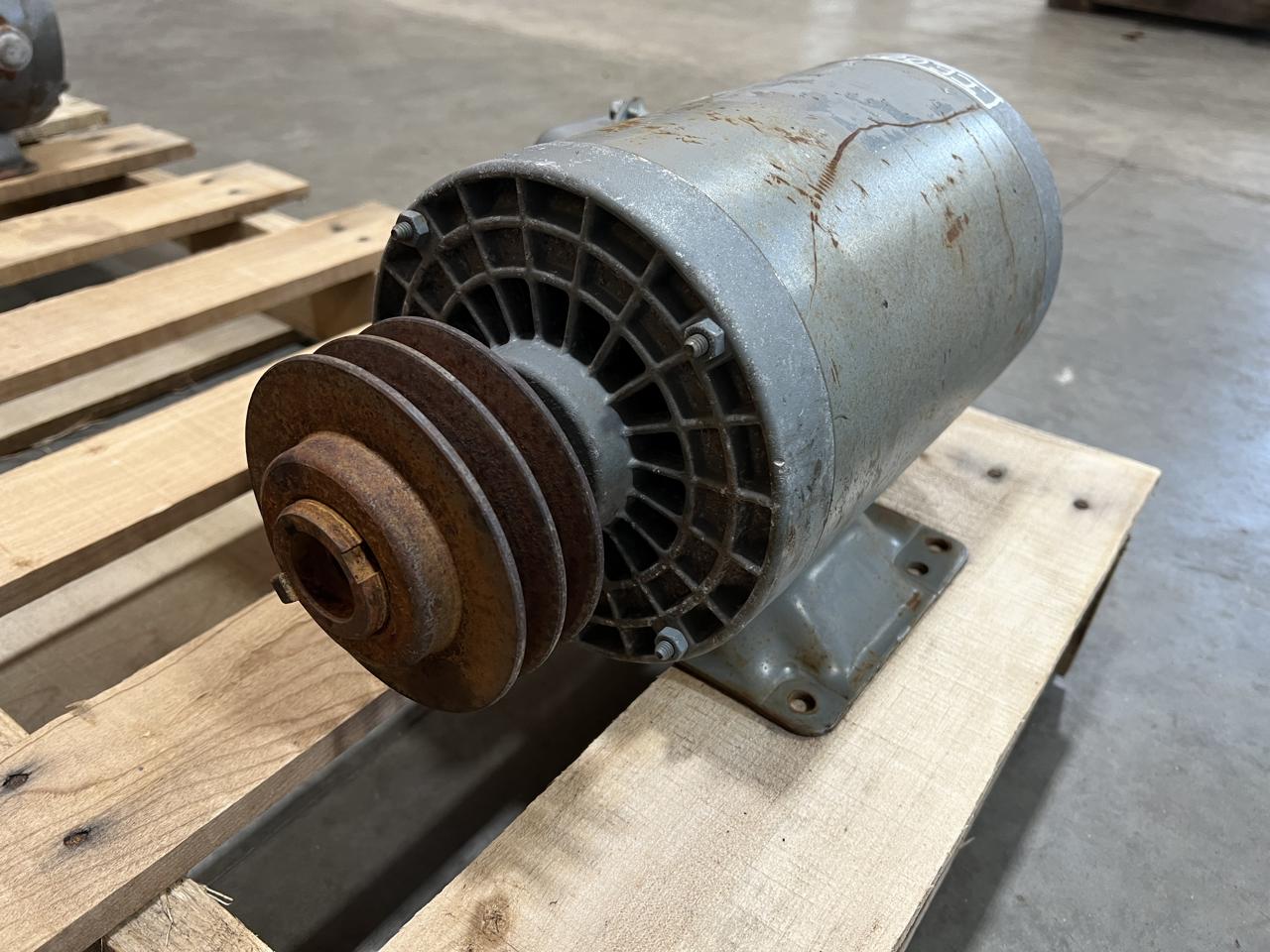 Doerr Electric 3 Phase, AC Motor with Pulley, 5 HP, 1740 RPM, Used Tested