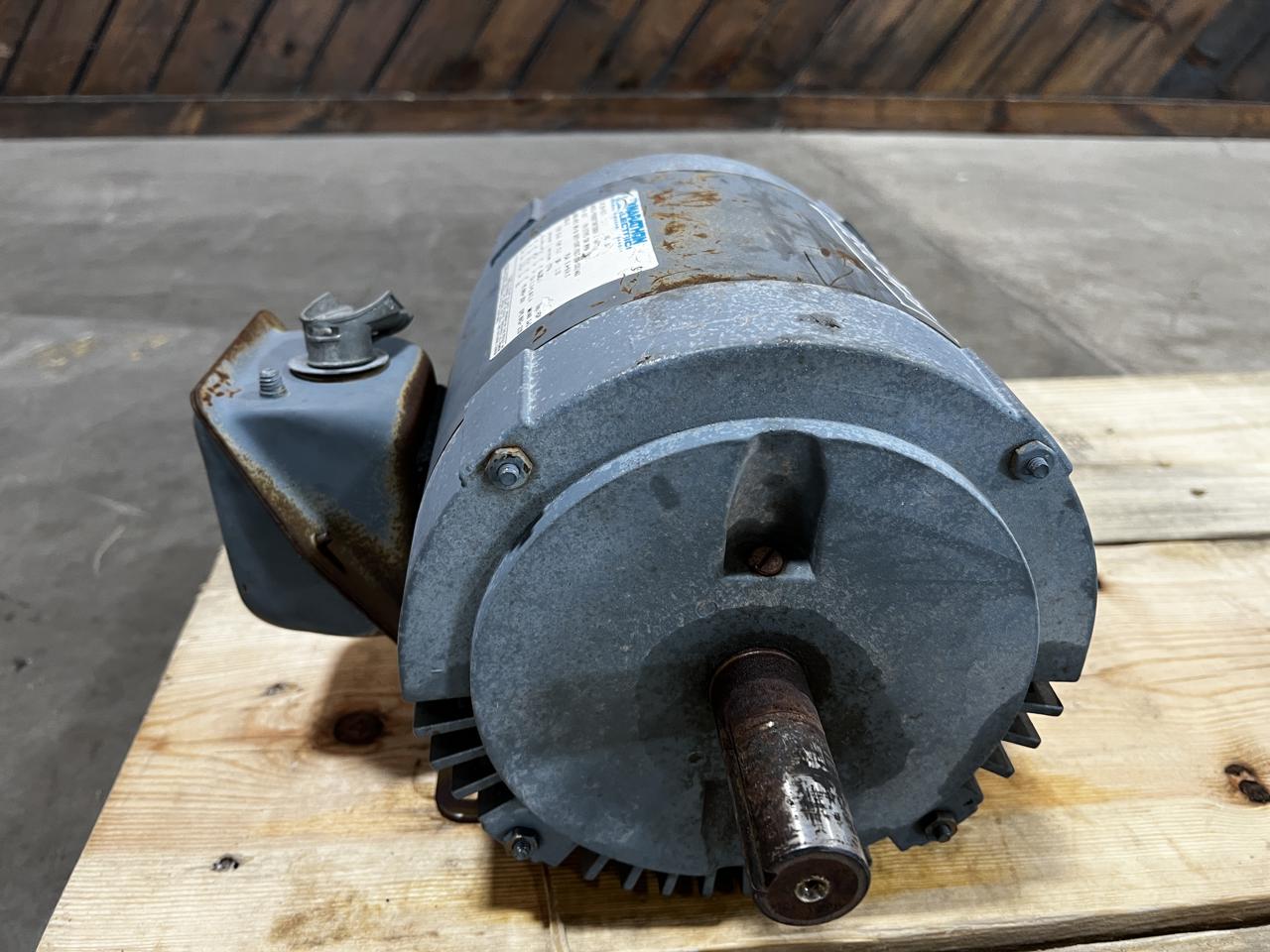 Marathon Electric, 3 Phase, AC Motor, 3 HP, 1740 RPM, Used DSLP1050