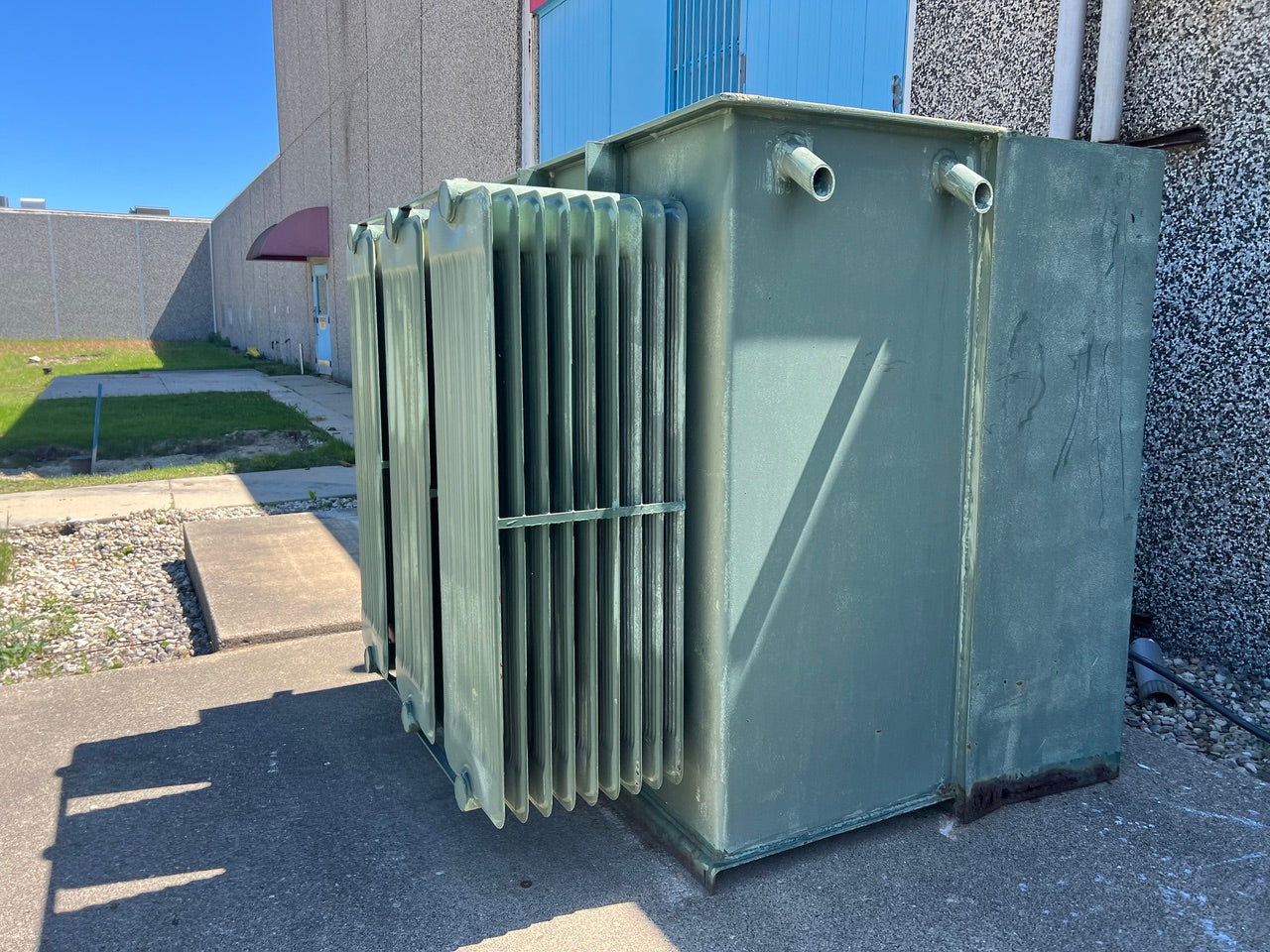 750 kVA Padmount Transformer Kuhlman 4160V Delta to 480Y/277V 3 Phase Oil