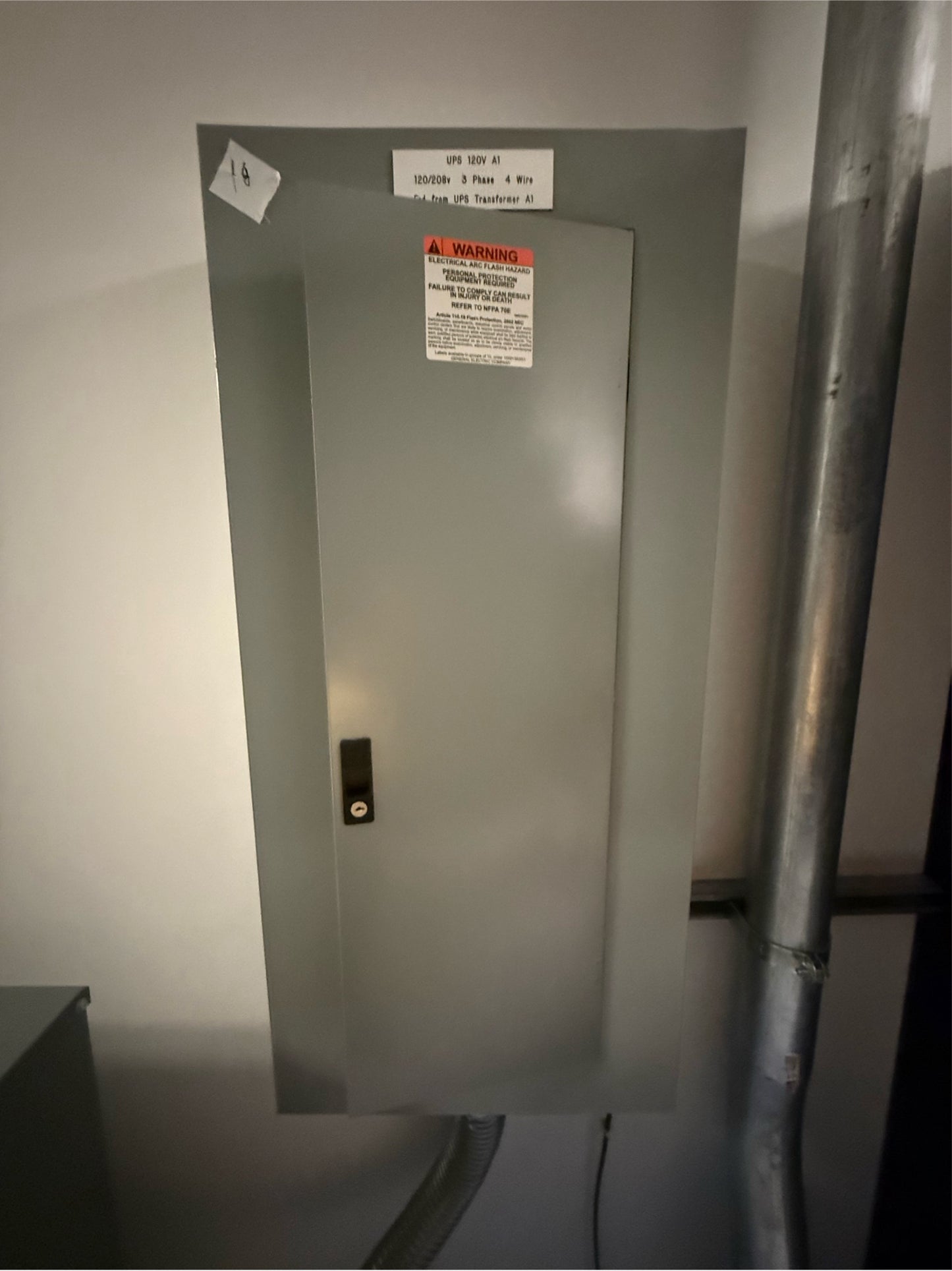 GE A-Series II Panelboard 26 Breaker AF43S 208Y/120V 3ph 4-Wire 225A (SKU: 109996)