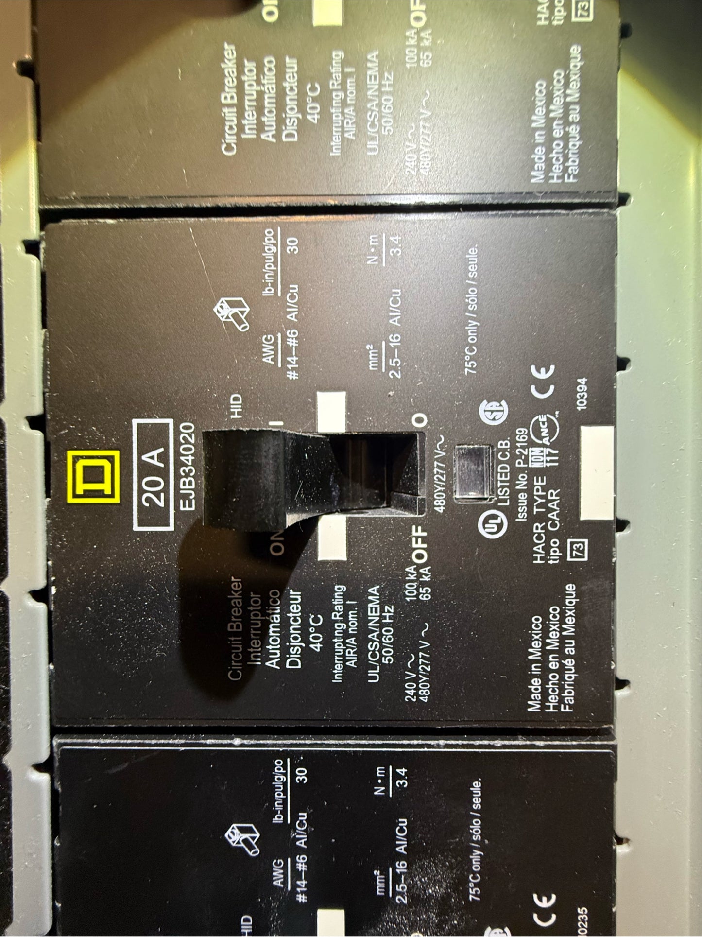 Square D Panelboard 150A 12291552290020001 14 breakers/1 main