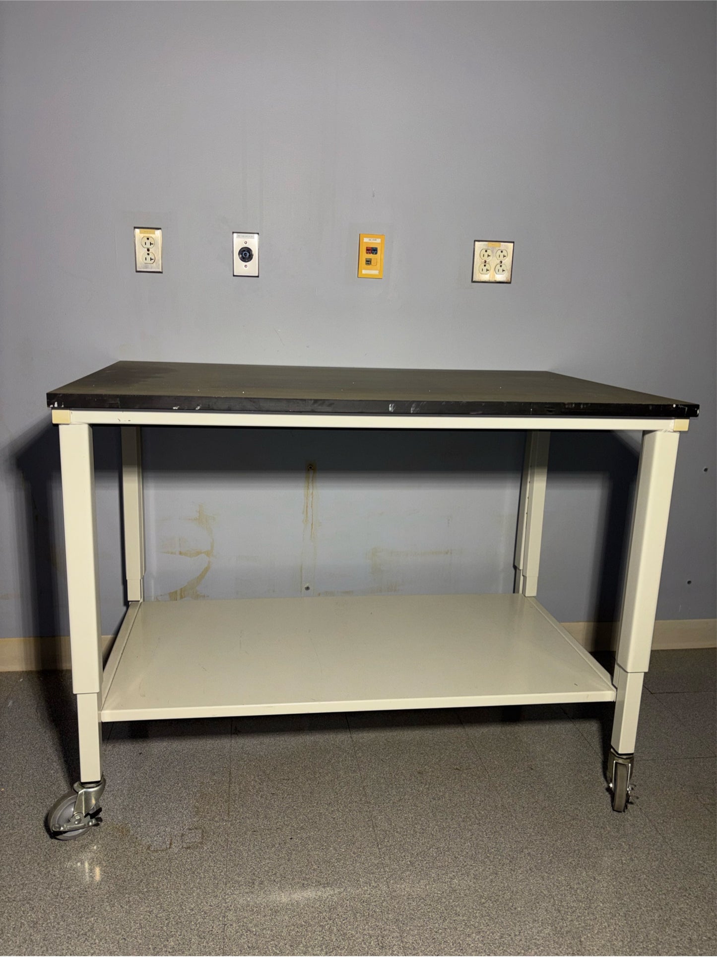4' Hamilton Rolling Lab Desk Table Epoxy Top on Casters (SKU: 112890)