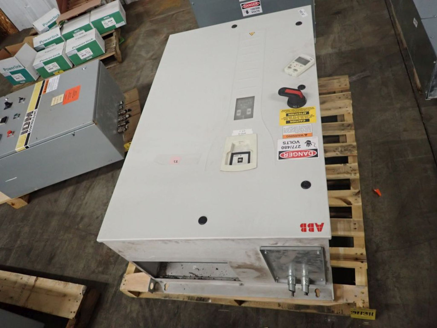 ABB ACH550-BD-097A-4 75HP 480V VFD HVAC Drive w/ E-Clipse Bypass Disconnect