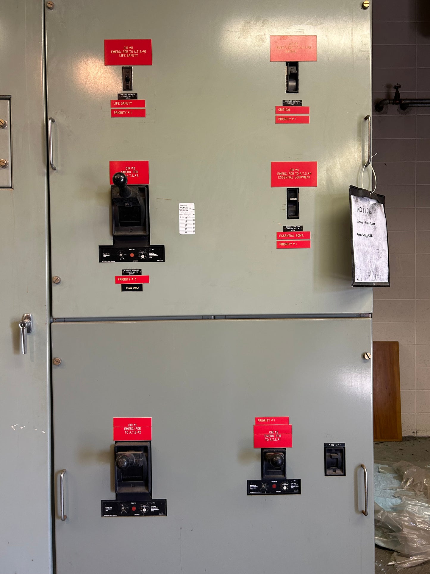 Vintage Commercial Generator Paralleling Switchgear Switchboard Main Line Air Breakers