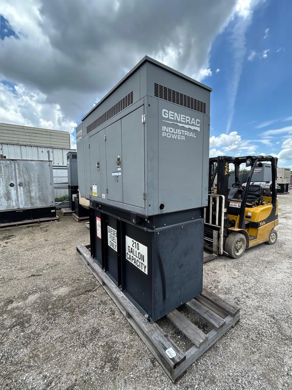 48KW 50KW SD48 Generac 120/240 200A 1PH Diesel Generator '12 253.5 Hrs. (SKU: 110279)