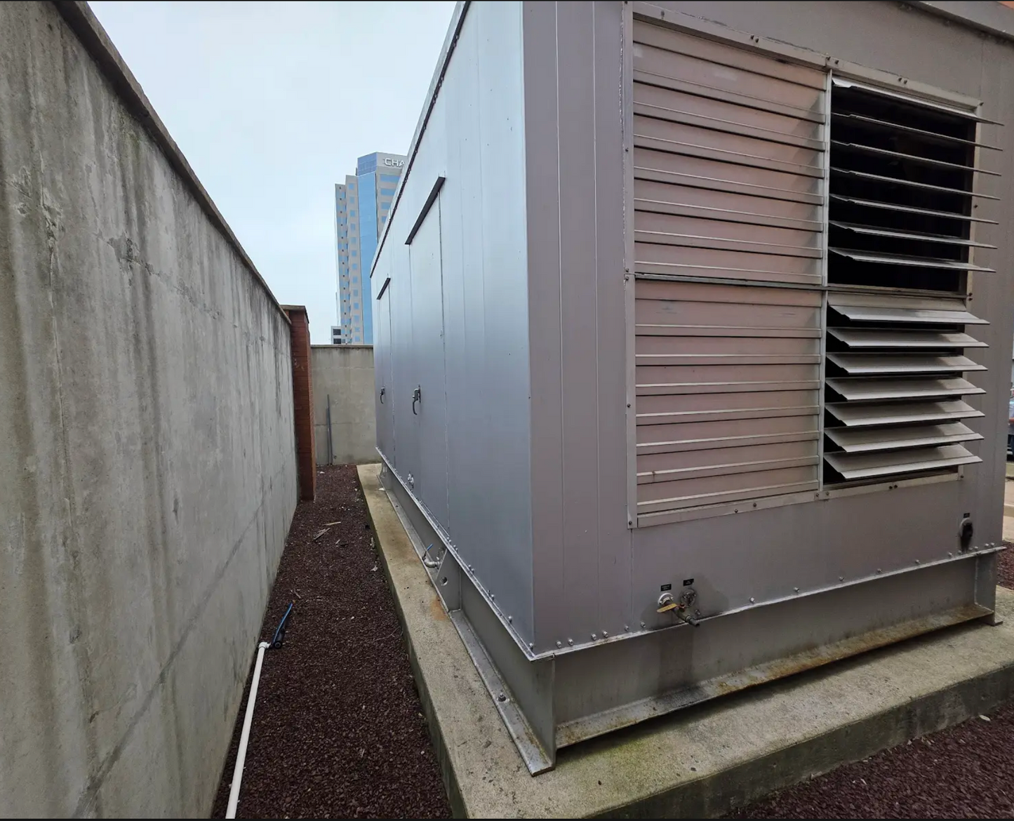 900KW Cat Diesel 3508 Generator 480/277v 629hrs