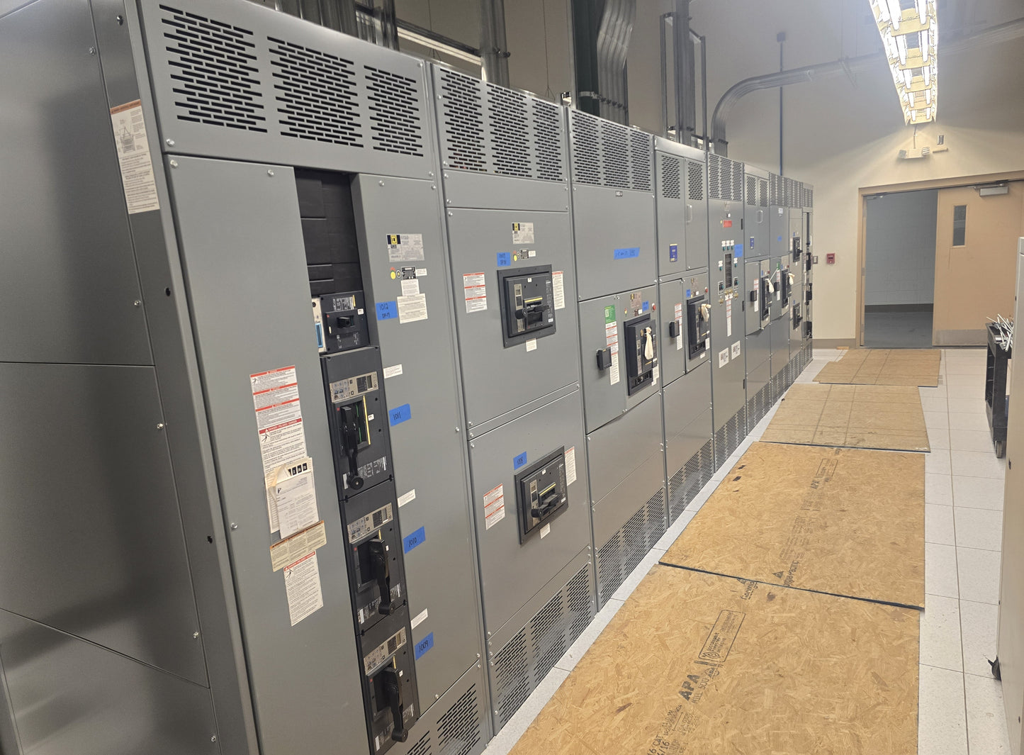 4000A Square D QED Power Style 9-Section Switchgear 480V 60hz 3PH LATE REMOVAL