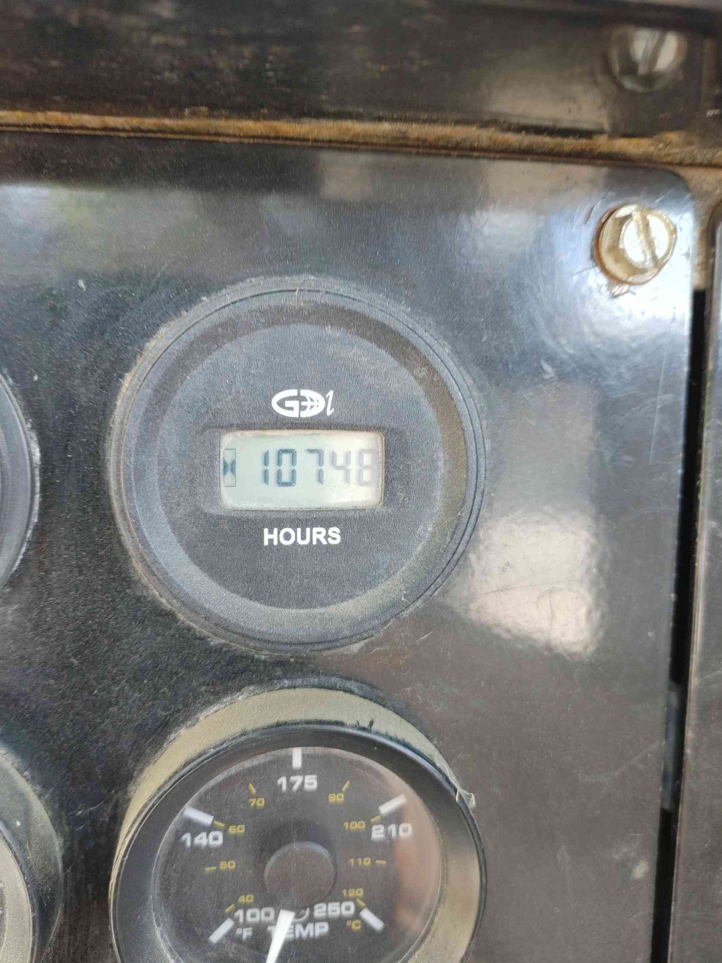 200KW Cummins C200D2RE 1&3PH Diesel Generator Towable TESTED (SKU: 110928)