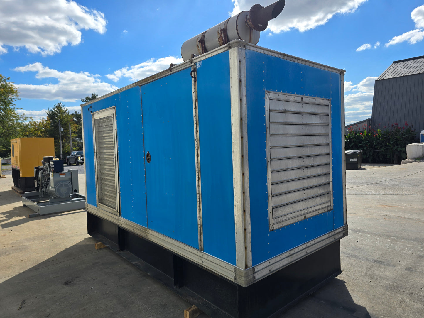 300KW Onan 855 Cummins Diesel Enclosed Tank ' 92 1175hrs TESTED