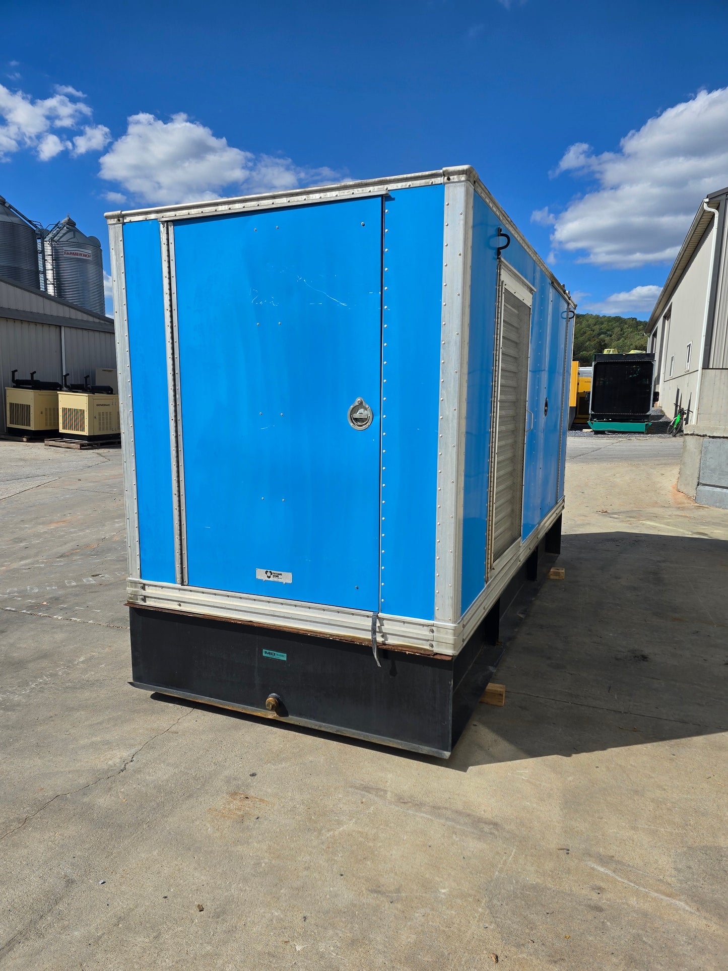 300KW Onan 855 Cummins Diesel Enclosed Tank ' 92 1175hrs TESTED