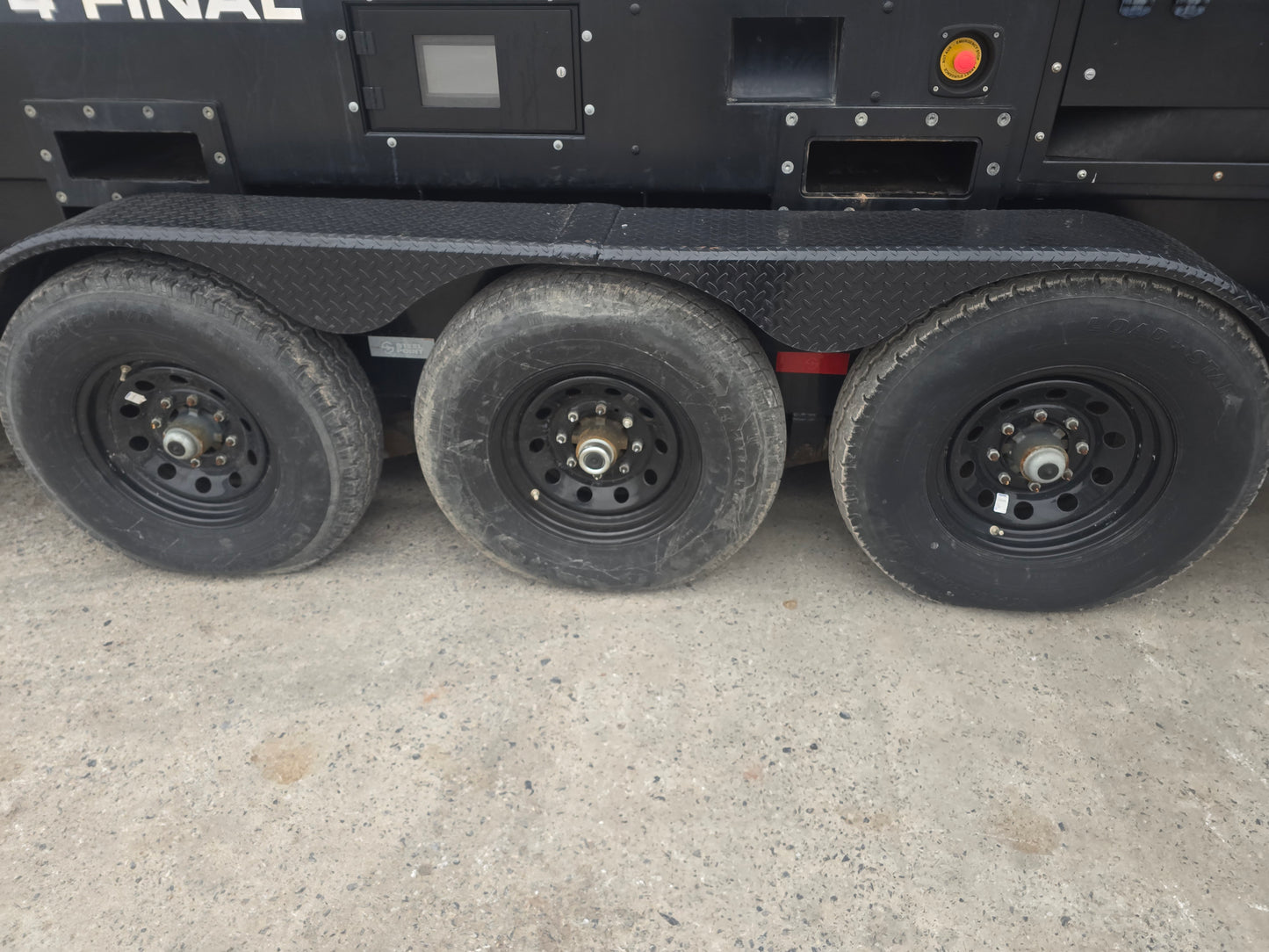 320KW JCB Volvo Penta Diesel Generator Trailer Multi Phase 1413 Hrs TESTED