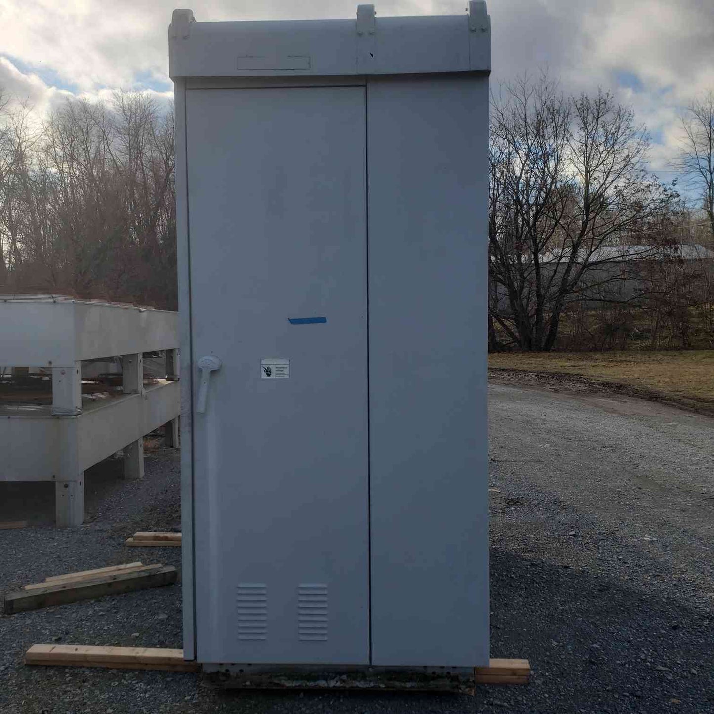Outdoor Electrical Enclosure with Breaker Main & Safety Disconnect (SKU: 111834)