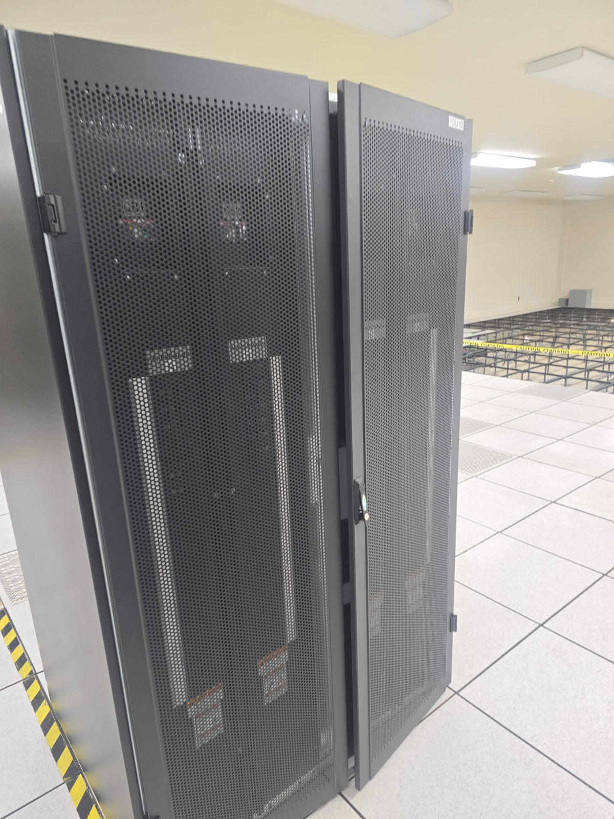 Liebert FPA15C150P FPC 150kVA Power Distribution Cabinet PDU 480V to 208/120V