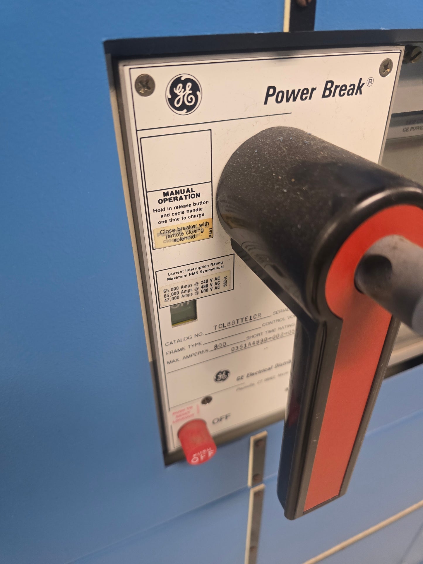 GE PowerBreak 2000A / 800A 480V 3PH Low Voltage Switchboard Lineup Switchgear