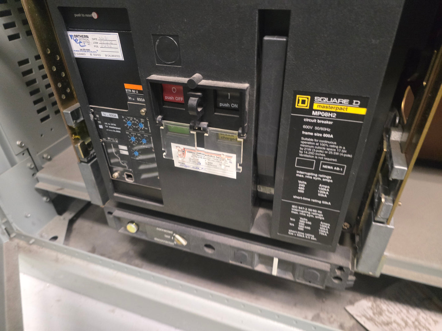 Cummins Onan PowerCommand PCIL2002G Digital Master Control 277/480V AC, 3-Phase, 4-Wire Switchgear