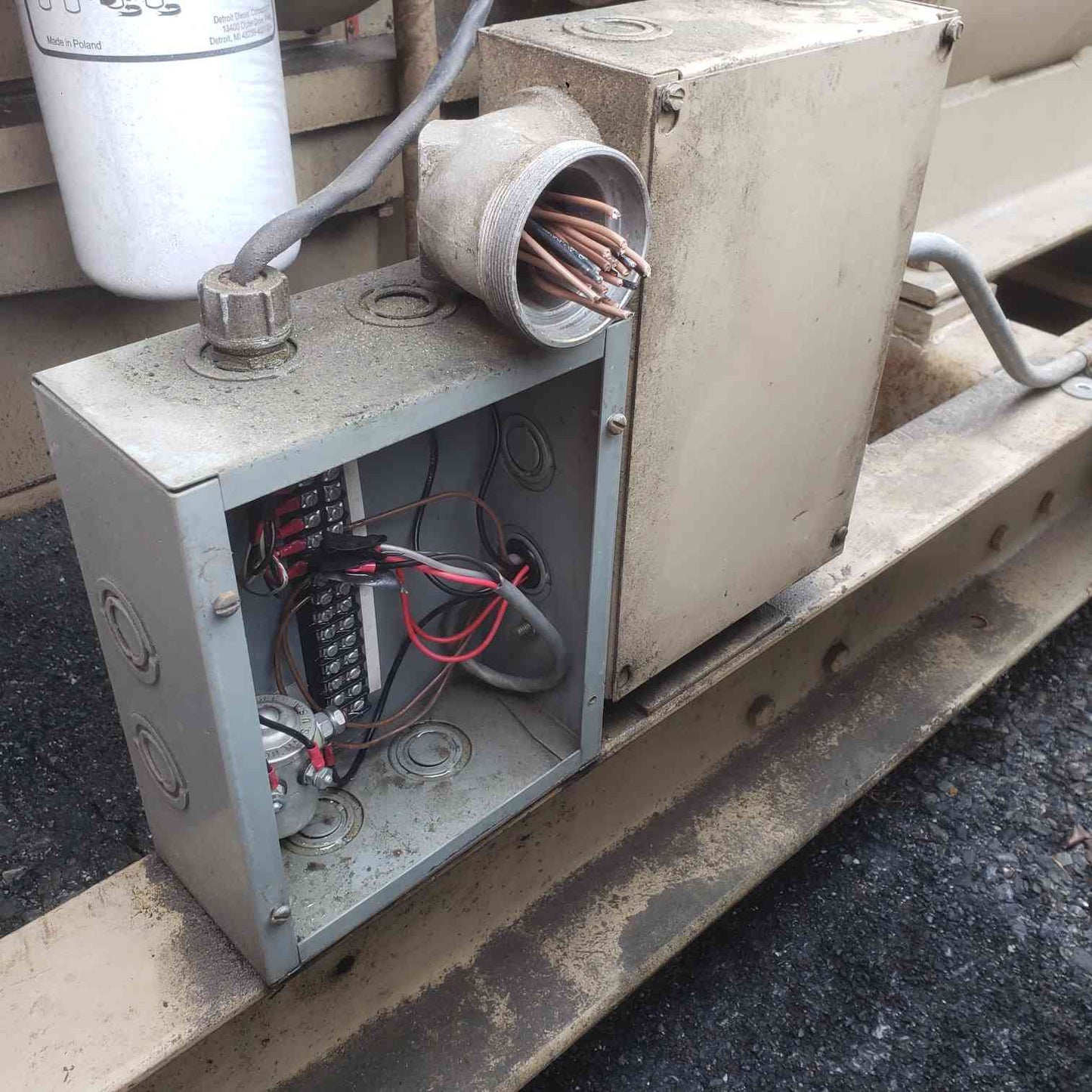 AS-IS 750KW Cummins KTA38 680FDR6069 480/277 1128A 3PH Diesel  NON WORKING (SKU: 112184)