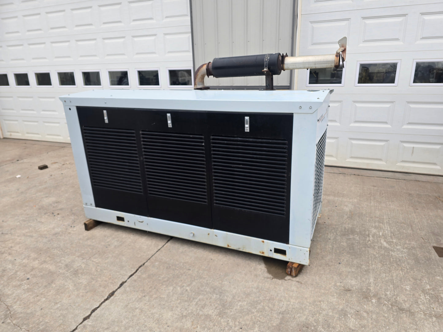 85KW Spectrum 460T Ford LP/NG Generator Enclosed '98 466hrs 1ph 120/240
