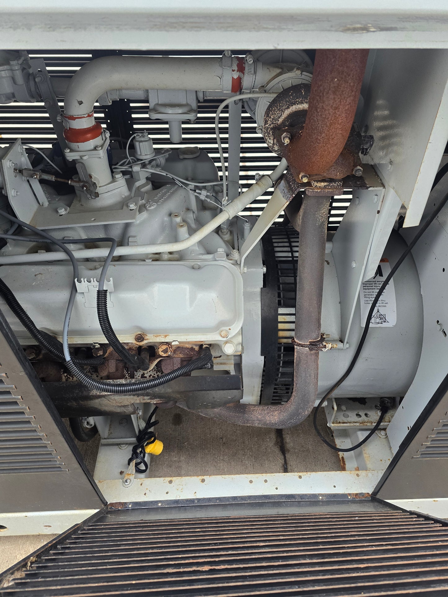 85KW Spectrum 460T Ford LP/NG Generator Enclosed '98 466hrs 1ph 120/240