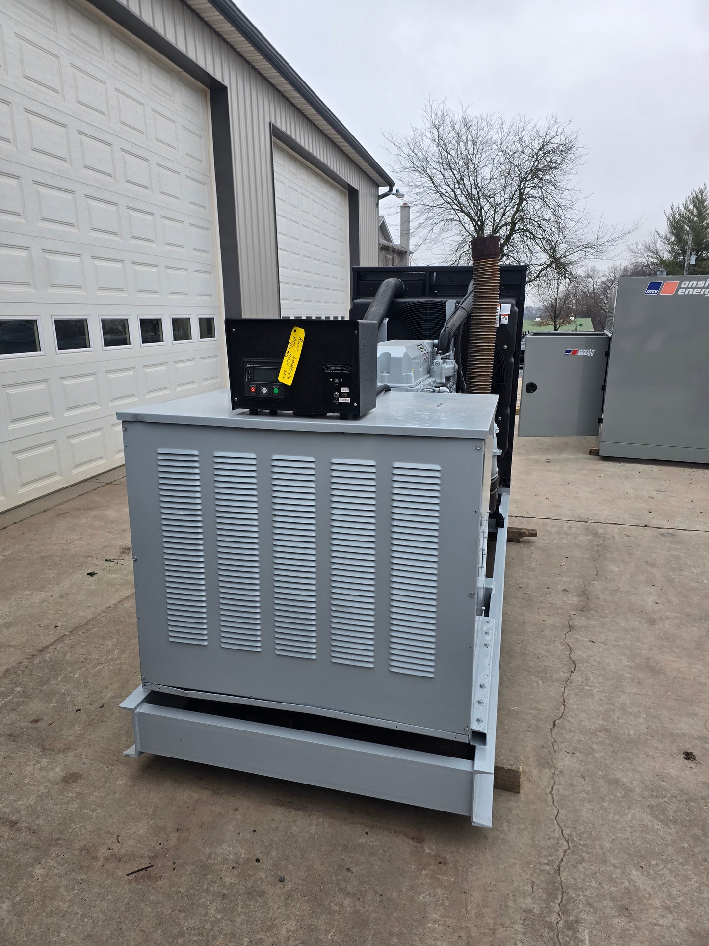 300KW Spectrum 60 Series Detroit Diesel Generator '02 732hrs TESTED