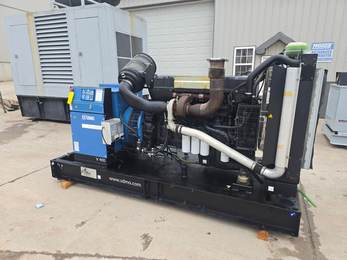 400KW SDMO 12.1L Volvo Diesel Generator w/ Tank '07 183hrs TESTED