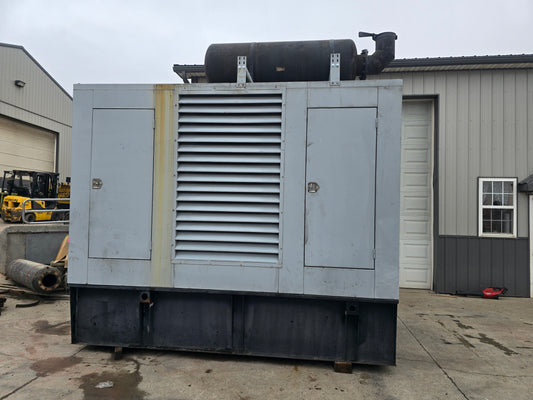 500KW Generac 22L V12 Daewoo Diesel Generator Enclosed w/ Tank '00 152hrs 1&3PH TESTED