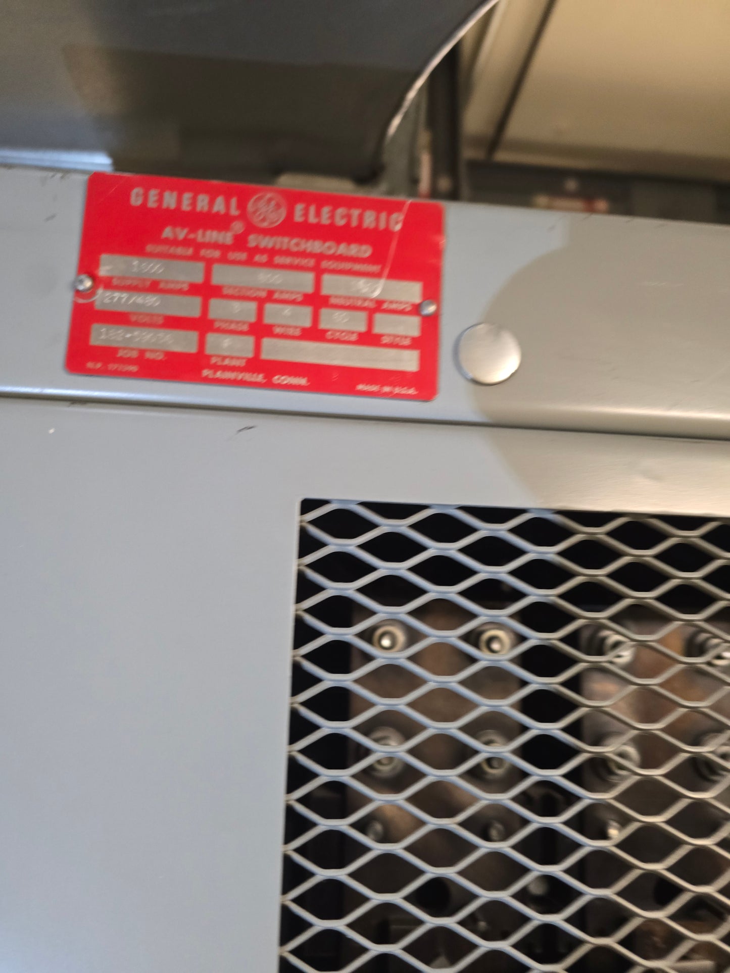 3000A Switchgear Lineup with Integrated Transformer 7 Section 480v x 208/120 PowerBreak GE