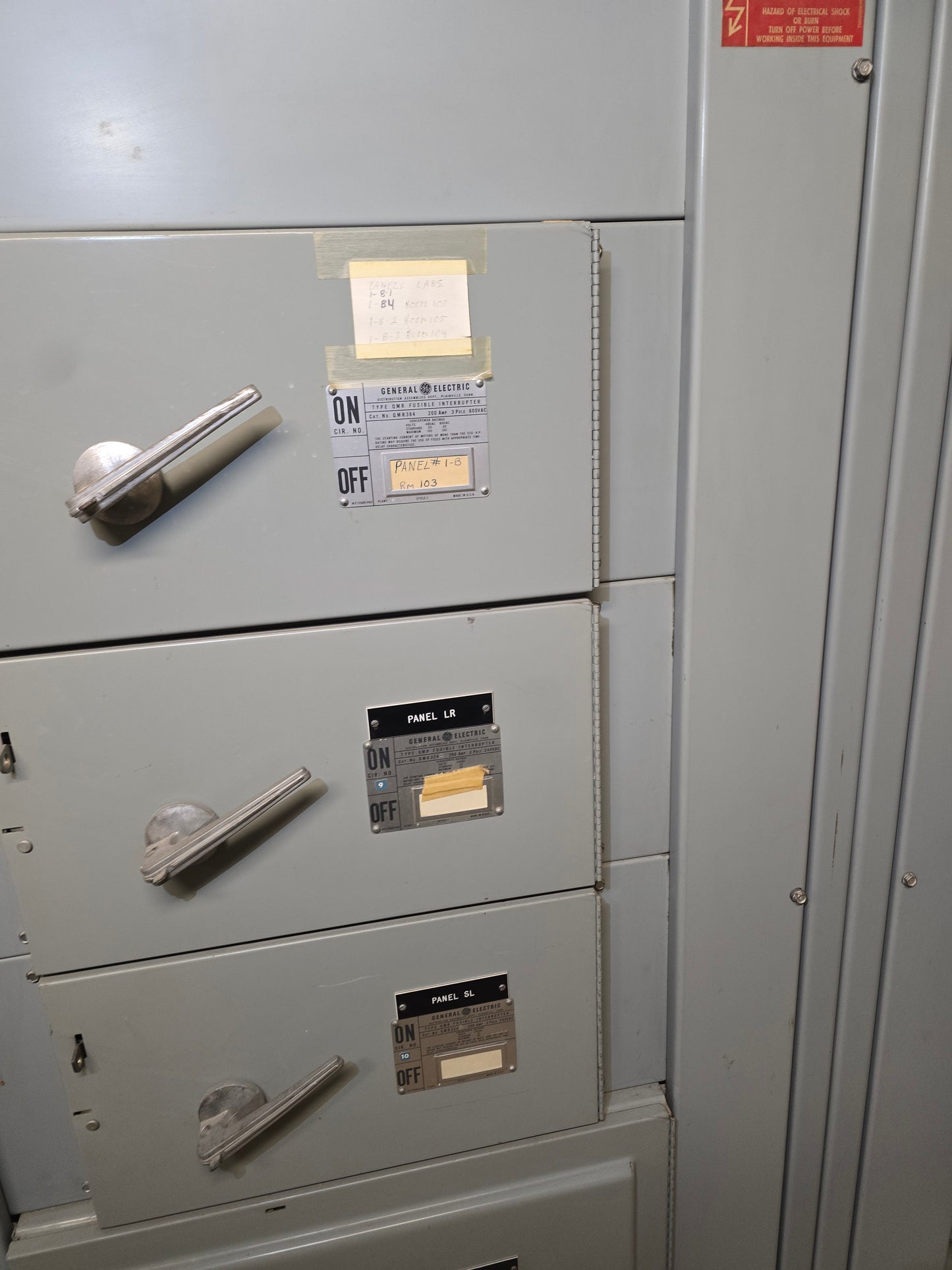 3000A Switchgear Lineup with Integrated Transformer 7 Section 480v x 208/120 PowerBreak GE