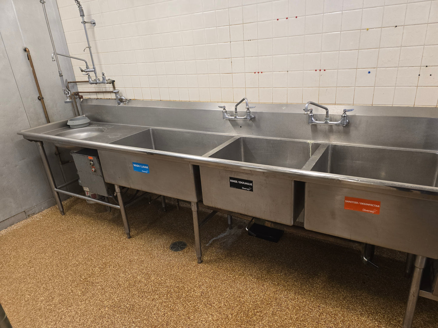 Advance Tabco Stainless Steel Commercial Kitchen Sink Smart Fab (SKU: 113210)