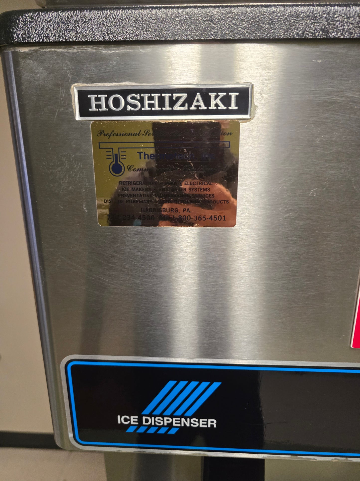 Hoshizaki KML-600MWH Crescent Cube Ice Maker & DM-180A Ice Dispenser Combo - 600lb/24h