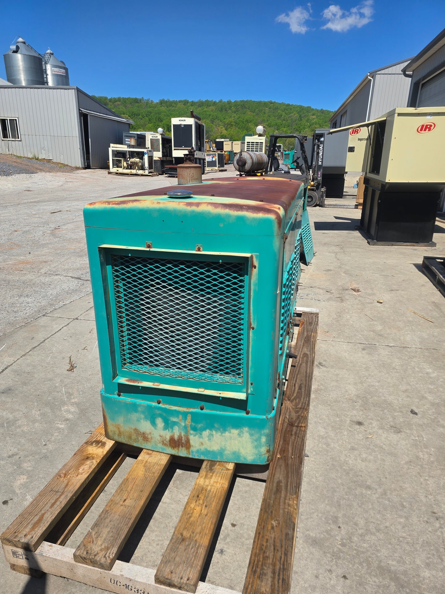 45KW Onan LP gas 4.9 Ford 1 Phase enclosed '89 988hrsTESTED