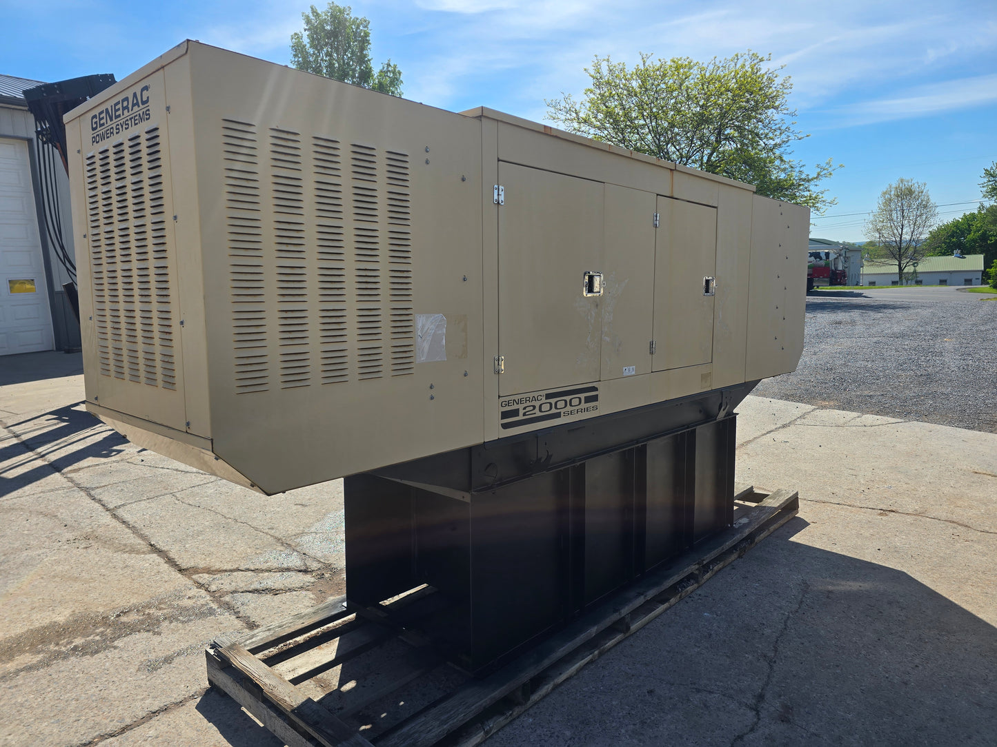 Generac 60KW Diesel Generator Mitsubishi 4034-T Enclosed Tank 2003 397Hrs TESTED