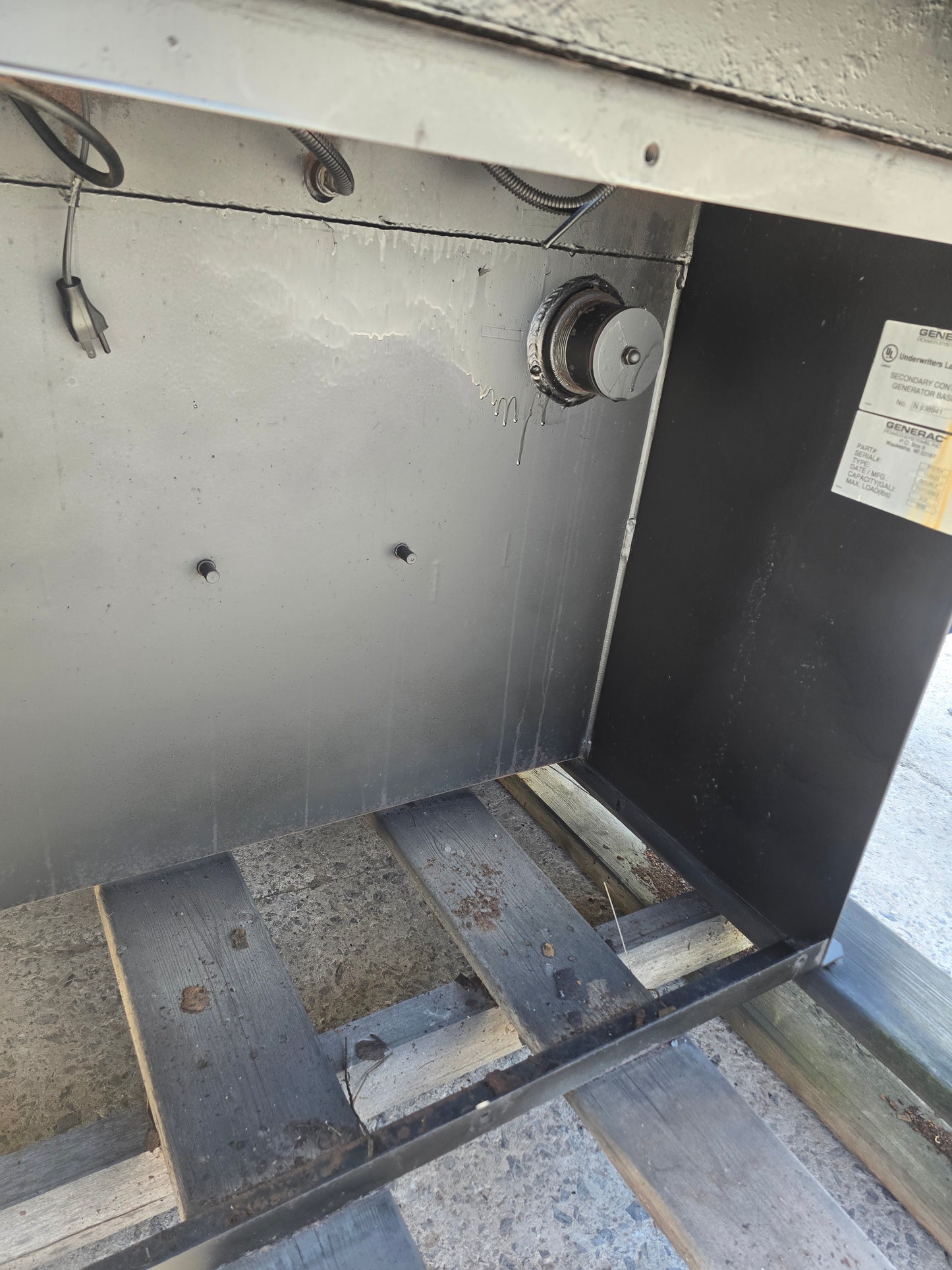 Generac 60KW Diesel Generator Mitsubishi 4034-T Enclosed Tank 2003 397Hrs TESTED