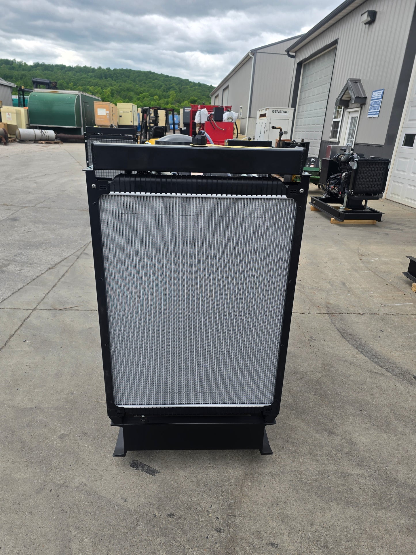 185KW NEW FPT Powered Open Skid Diesel Generator Tier 3