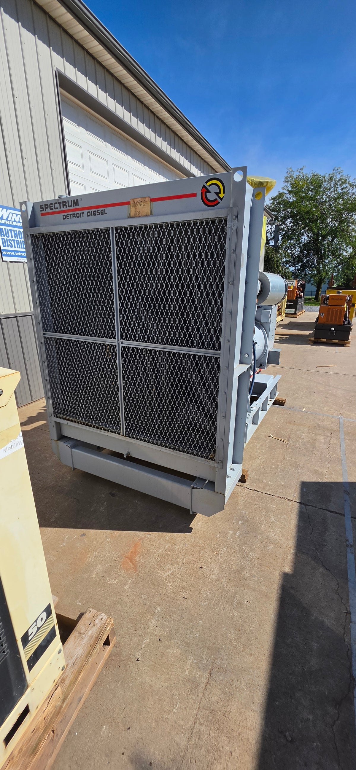 Spectrum 530kW Diesel Generator Detroit 12V2000 500DSE 480V Open Skid 540Hrs