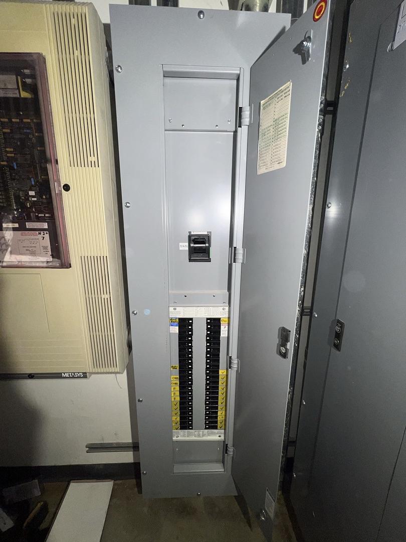 PRL2 225A 480/208V Panelboard W/ Main 42 Circuit Neut. 400A (S6LLST13230)