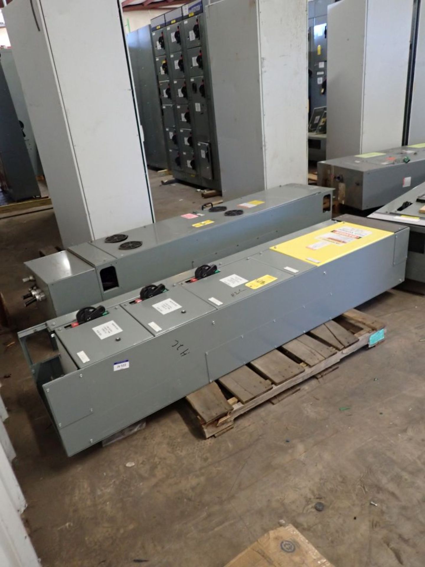 Allen-Bradley 1200A/300A MCC 1 Section w/ 3 Buckets