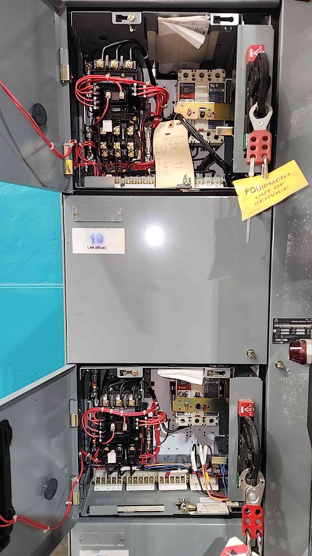 Allen-Bradley Centerline 2100 MCC Motor Control Center 3 Section 800A 600V 3PH