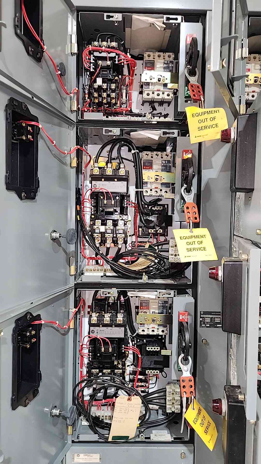 Allen-Bradley Centerline 2100 MCC Motor Control Center 3 Section 800A 600V 3PH