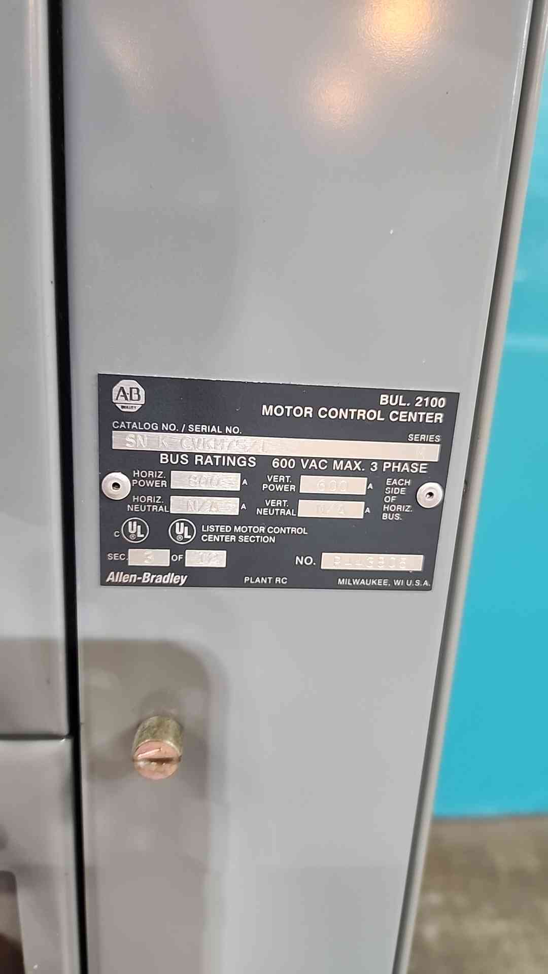 Allen-Bradley Centerline 2100 MCC Motor Control Center 3 Section 800A 600V 3PH