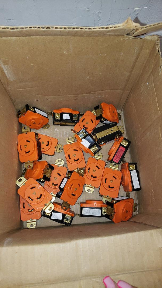 *Pickup Only* Lot of 20 NEMA L6-30R 30A 250V L6 30C Female Twist Lock 3 Wire Power Locking Receptacle(S6LLST10676)