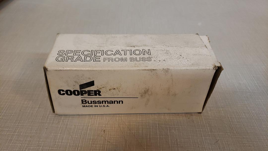 Lot of 8 New Bussman 250A Fuse FWP-250A(S6LLST11208)