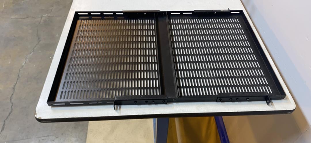*Pickup Only* Server Rack Shelves(S6LLST7031)