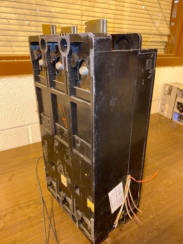 1000A GE TKMA2Y1000 Circuit Breaker(S6LLST1528)