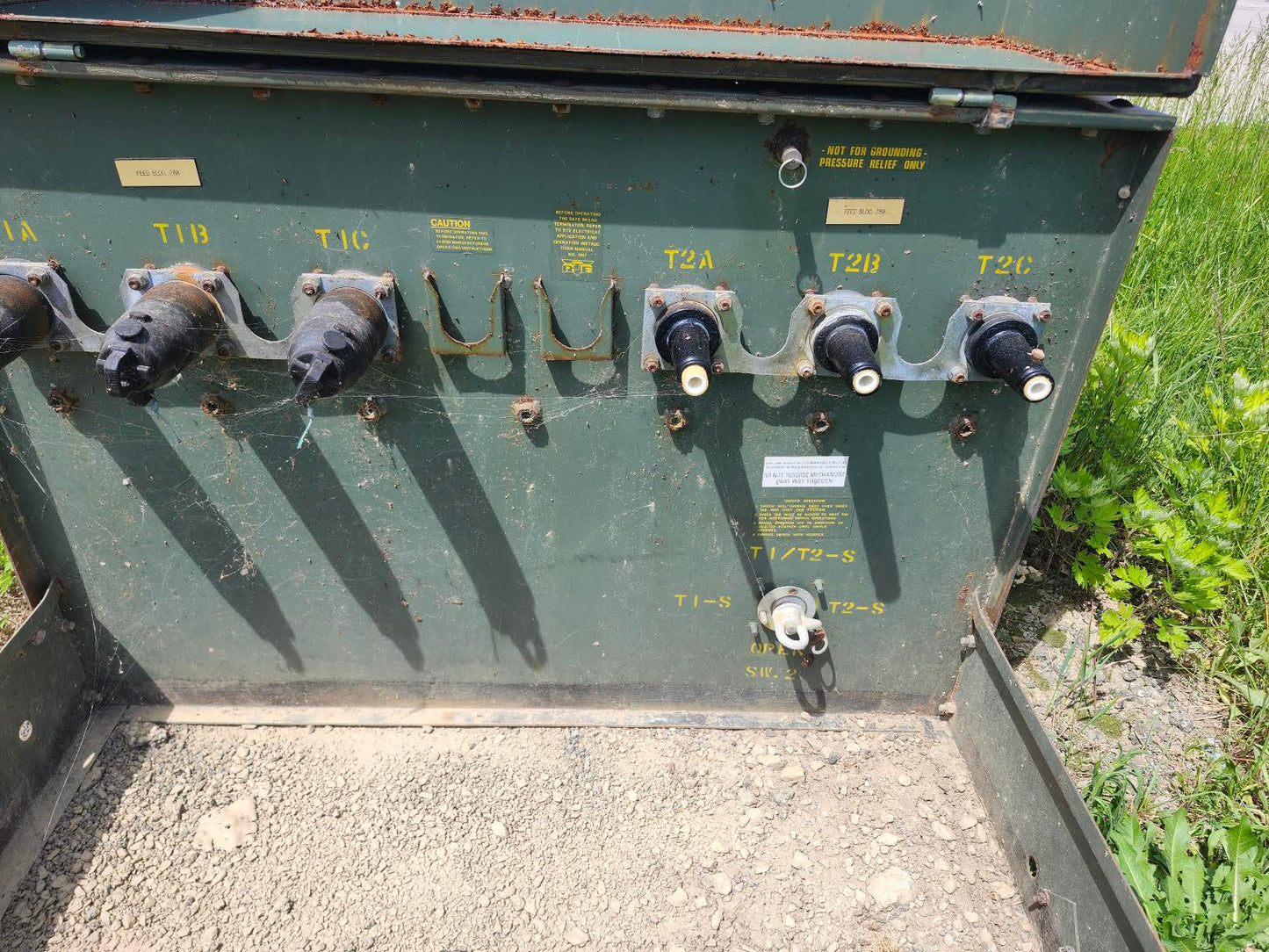 RTE 15kV 200A Oil Filled Padmount Switchgear 3 Phase Medium Voltage Switch 200 Amp