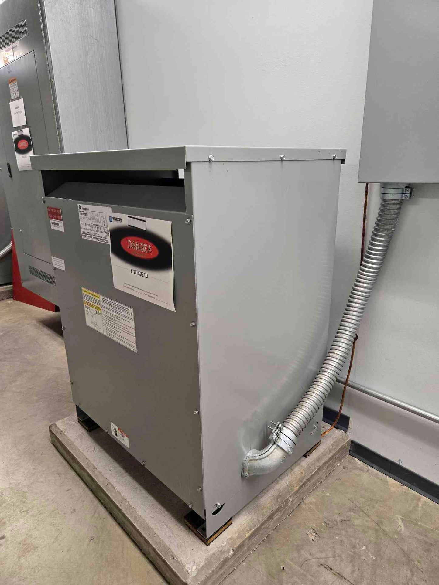 GE 9T23B3875 112.5 KVA Step Down Transformer 480V Primary 208/120V 3PH