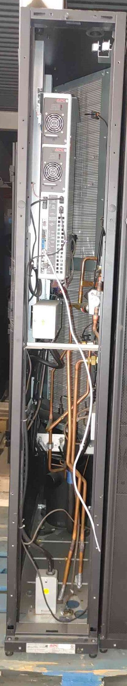 AS-IS 3 Ton APC InRow RD Air Cooled AC CRAC 460V '10 ACRD100 (SKU: 109918)