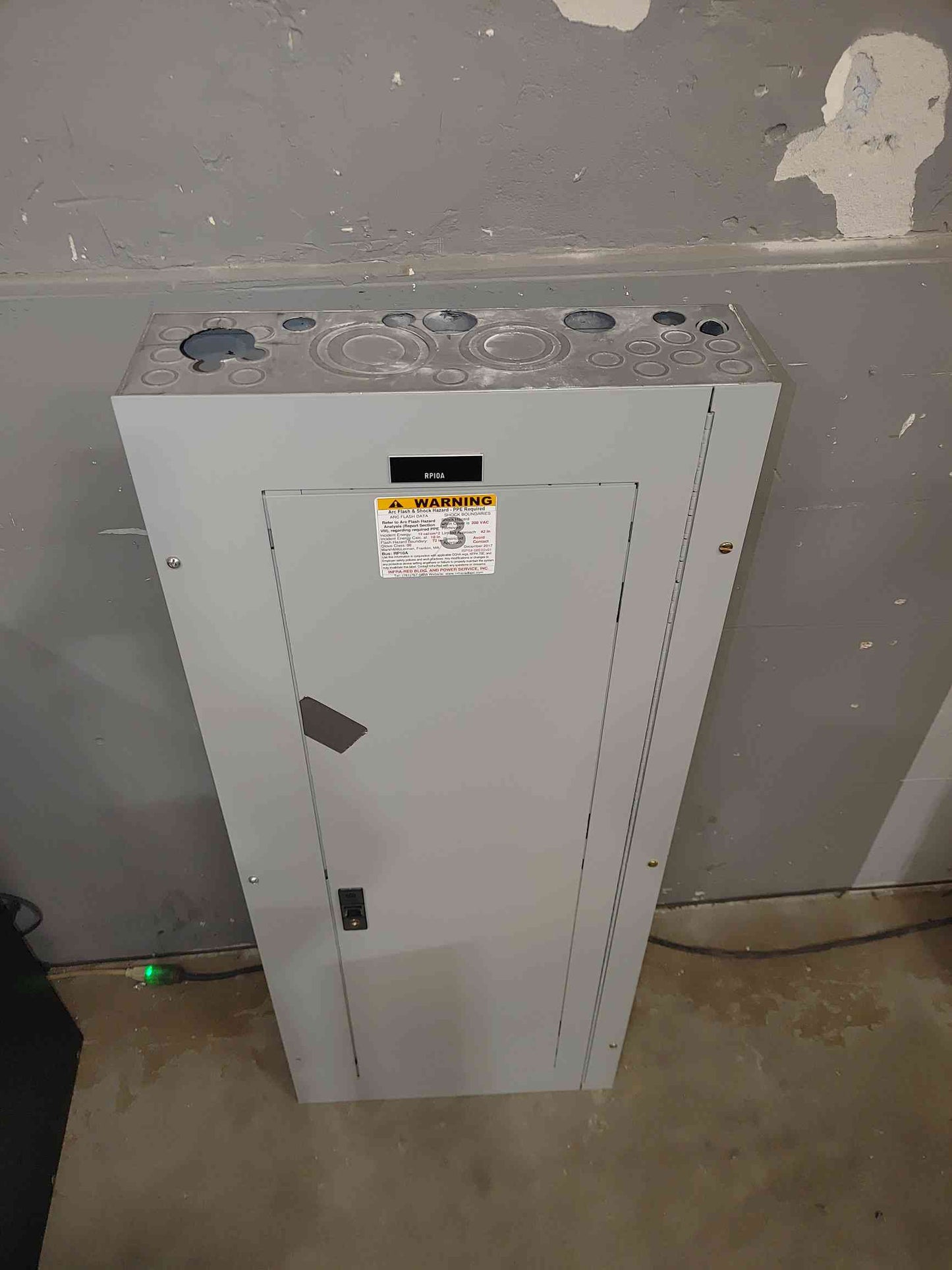 225A 120/208v GE A Series Panelboard with Main (112469)