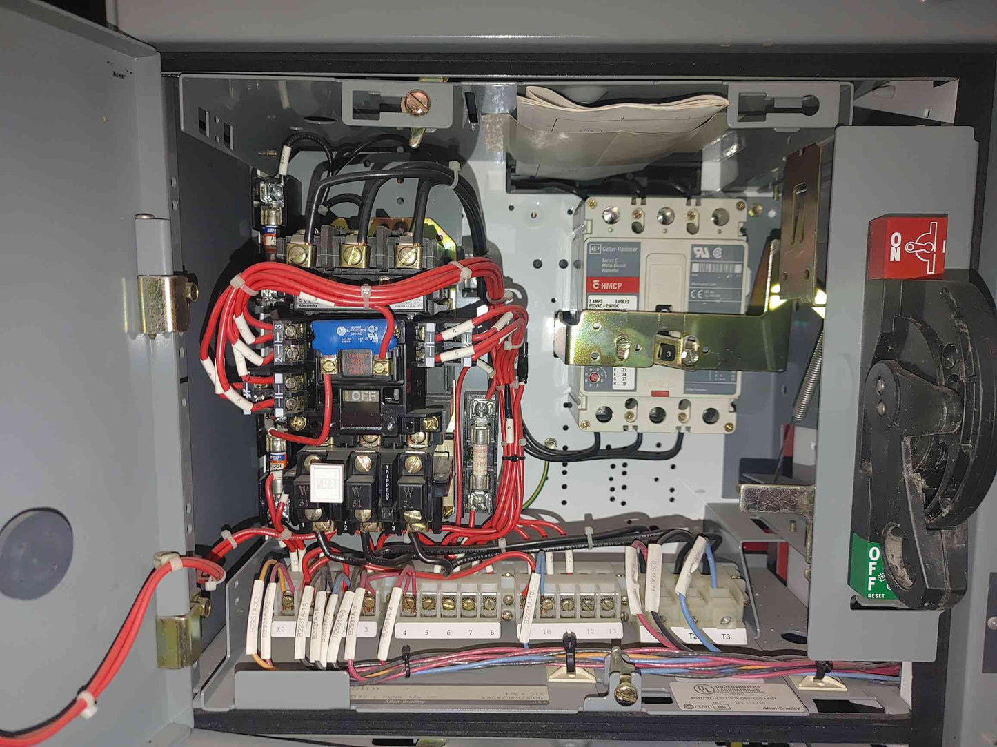 Allen-Bradley 2100 Centerline MCC Lineup 3 Section 600V 800A Motor Control Center