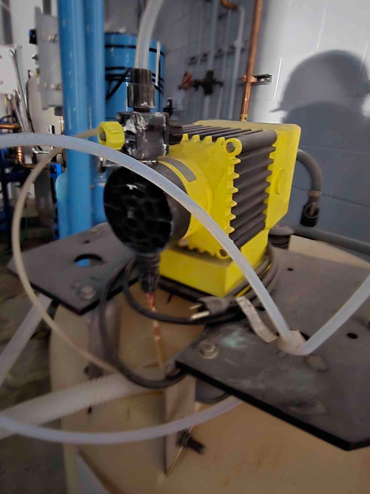 Suez Corrshield MD4103 Glycol Mixing Tank with Pump #22071 105Gal