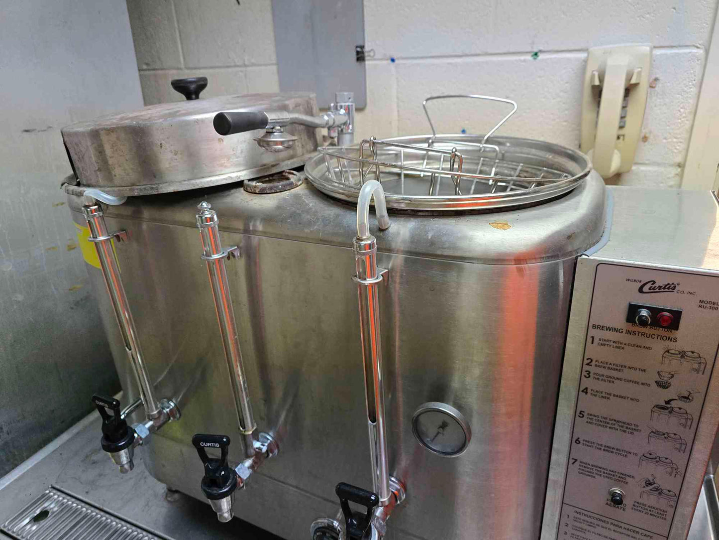 Wilbur Curtis Commercial Brewing Station